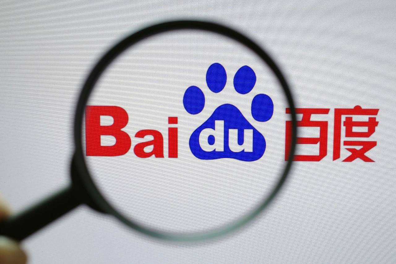 哈士奇被砍伤有人到涉事门店摆花圈